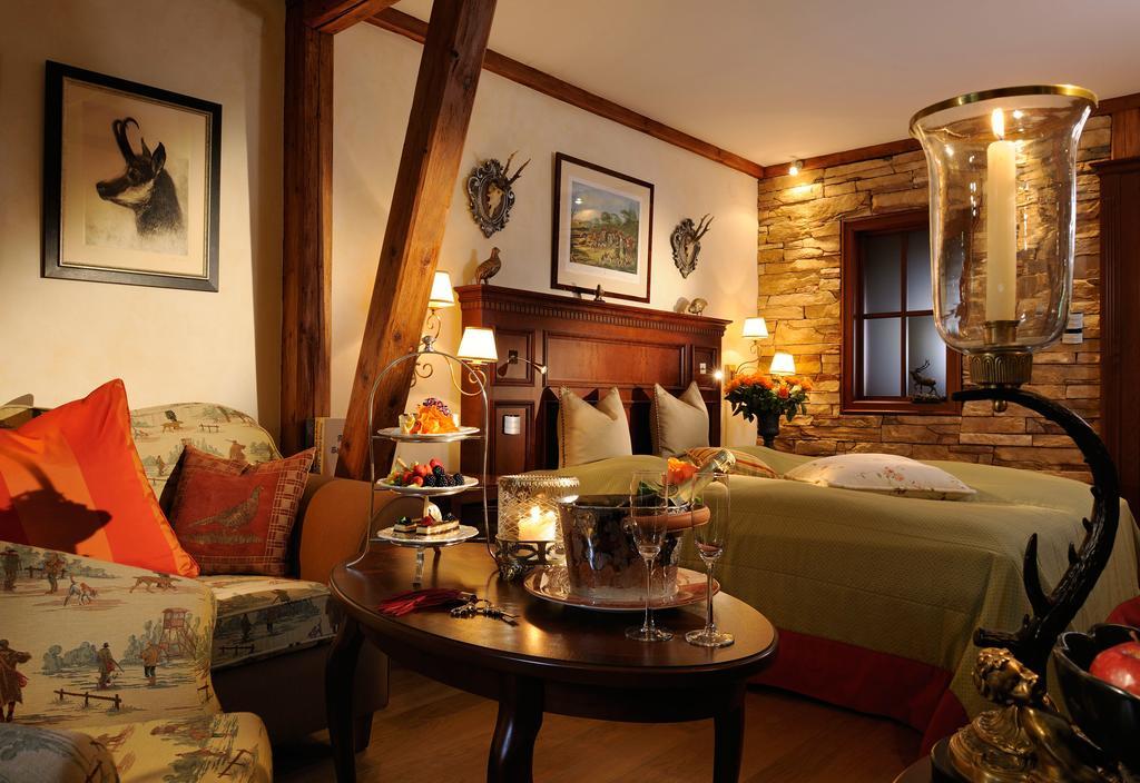 Relais & Chateaux Jagdhof Glashuette Bad Laasphe Ruang foto
